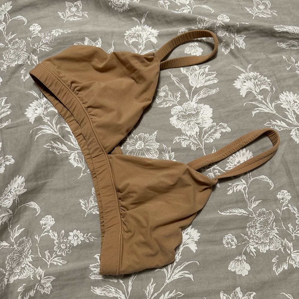 Skins fits everybody triangle bralette medium